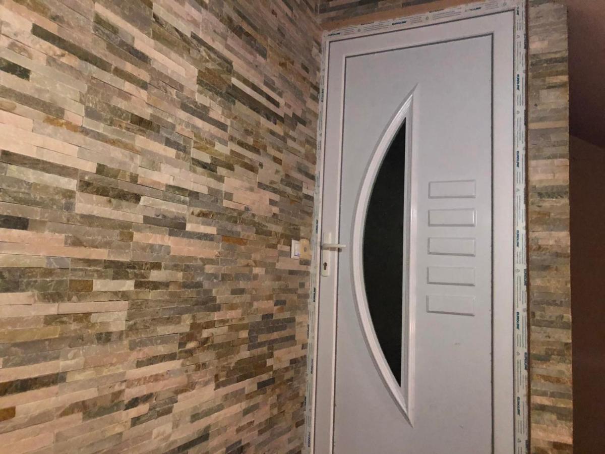 Big Apartment 3 Bedrooms Бихач Экстерьер фото