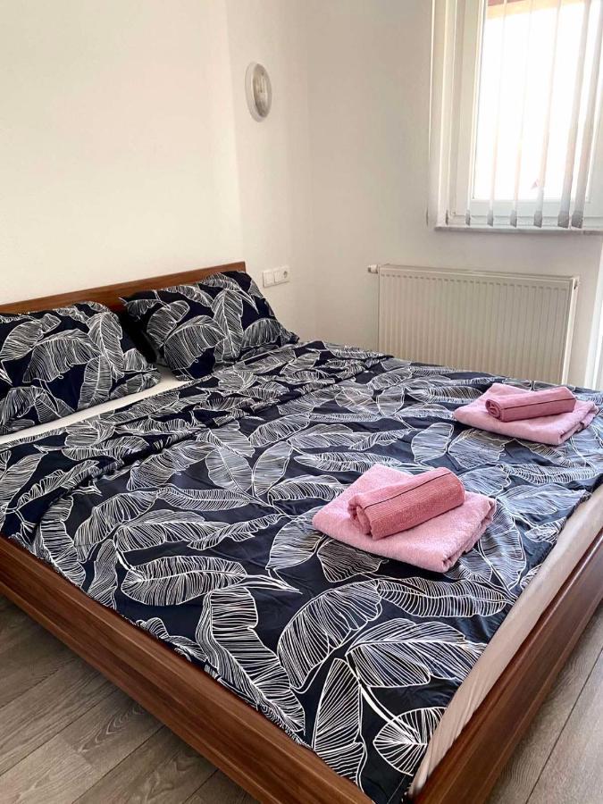Big Apartment 3 Bedrooms Бихач Экстерьер фото