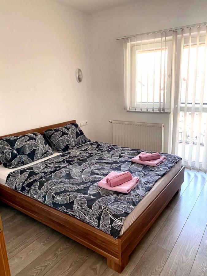 Big Apartment 3 Bedrooms Бихач Экстерьер фото
