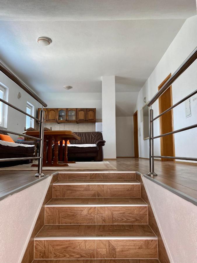 Big Apartment 3 Bedrooms Бихач Экстерьер фото